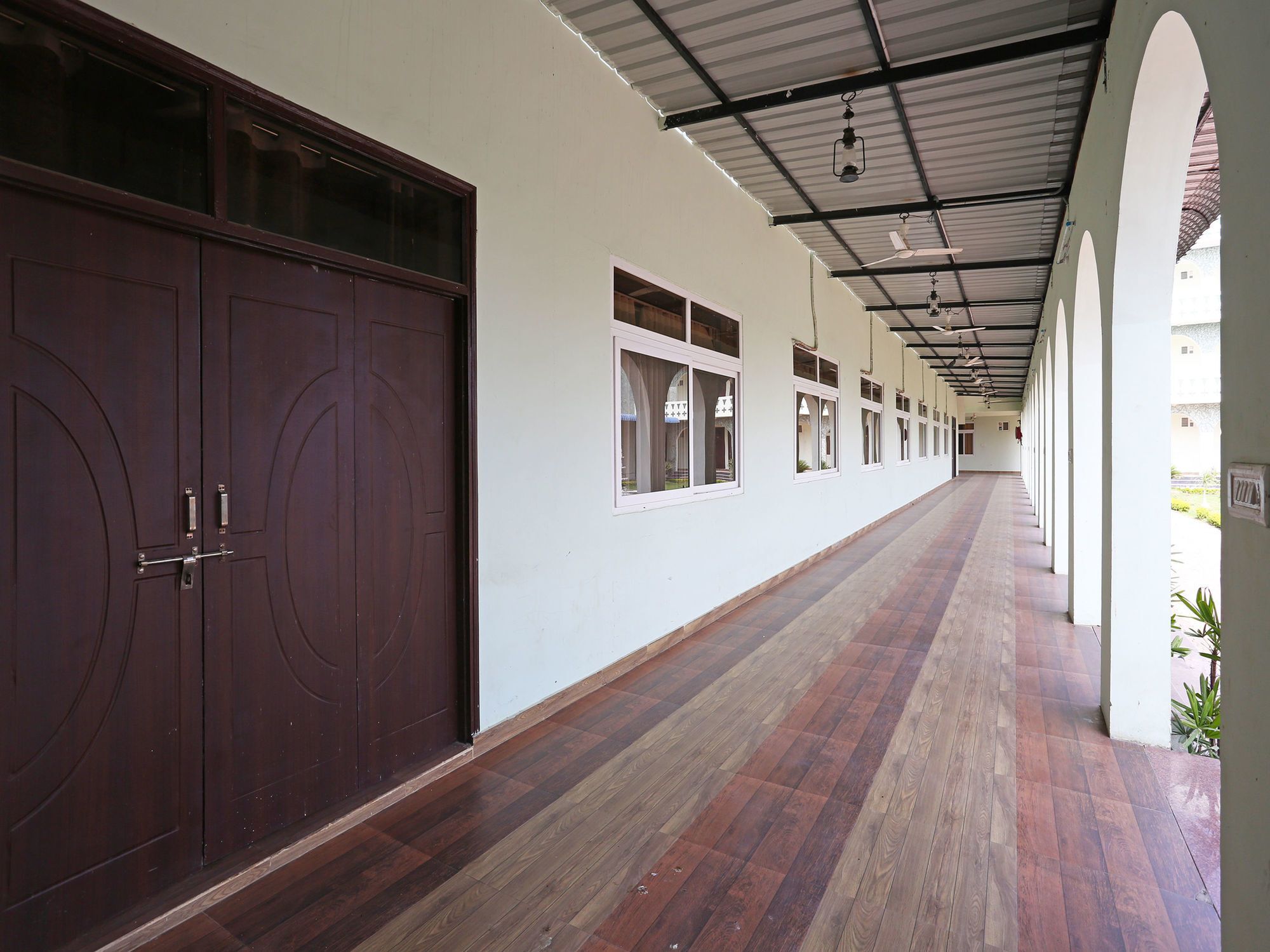 Oyo 10104 Radhika Resort Kota  Luaran gambar