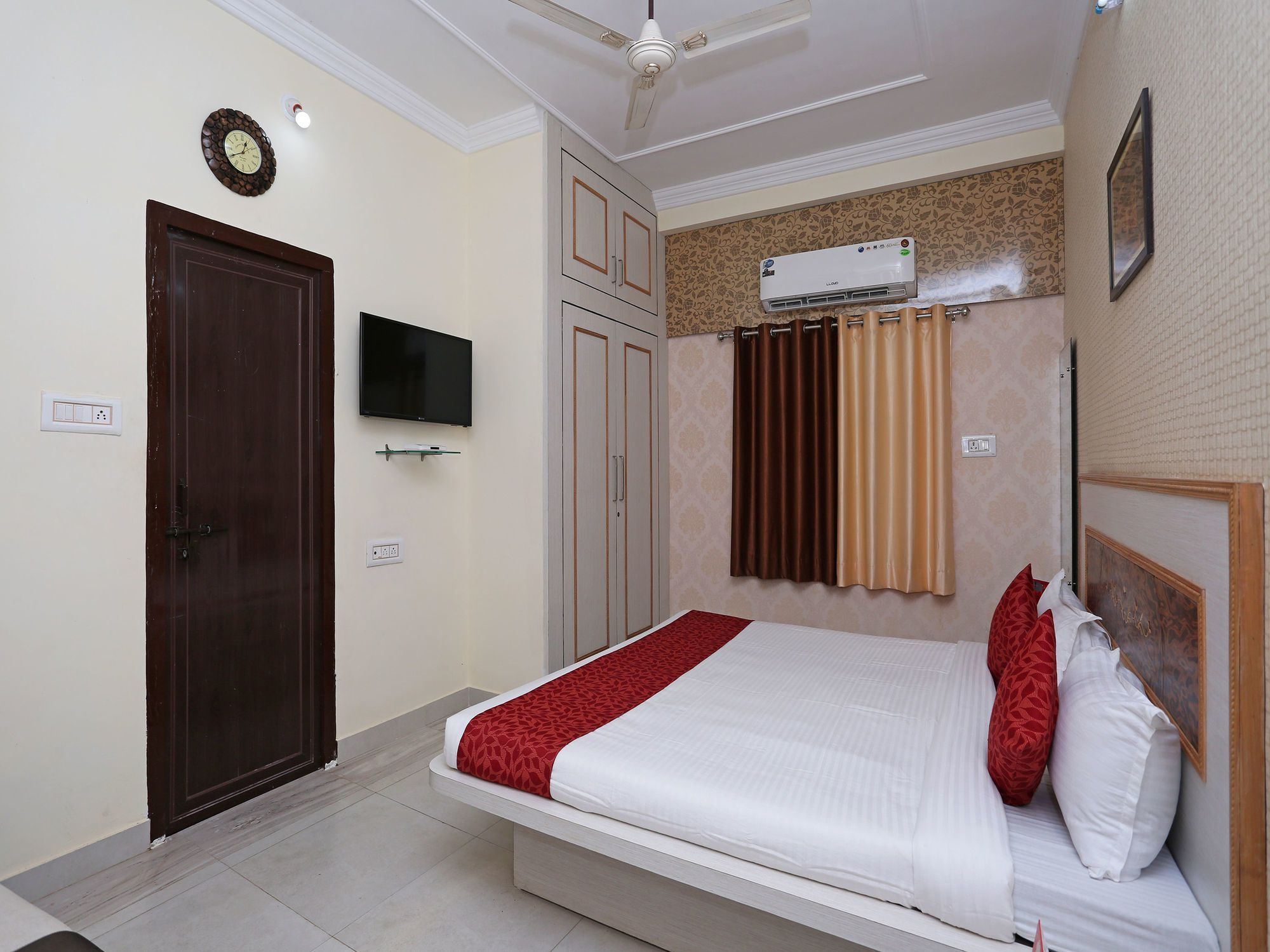 Oyo 10104 Radhika Resort Kota  Luaran gambar