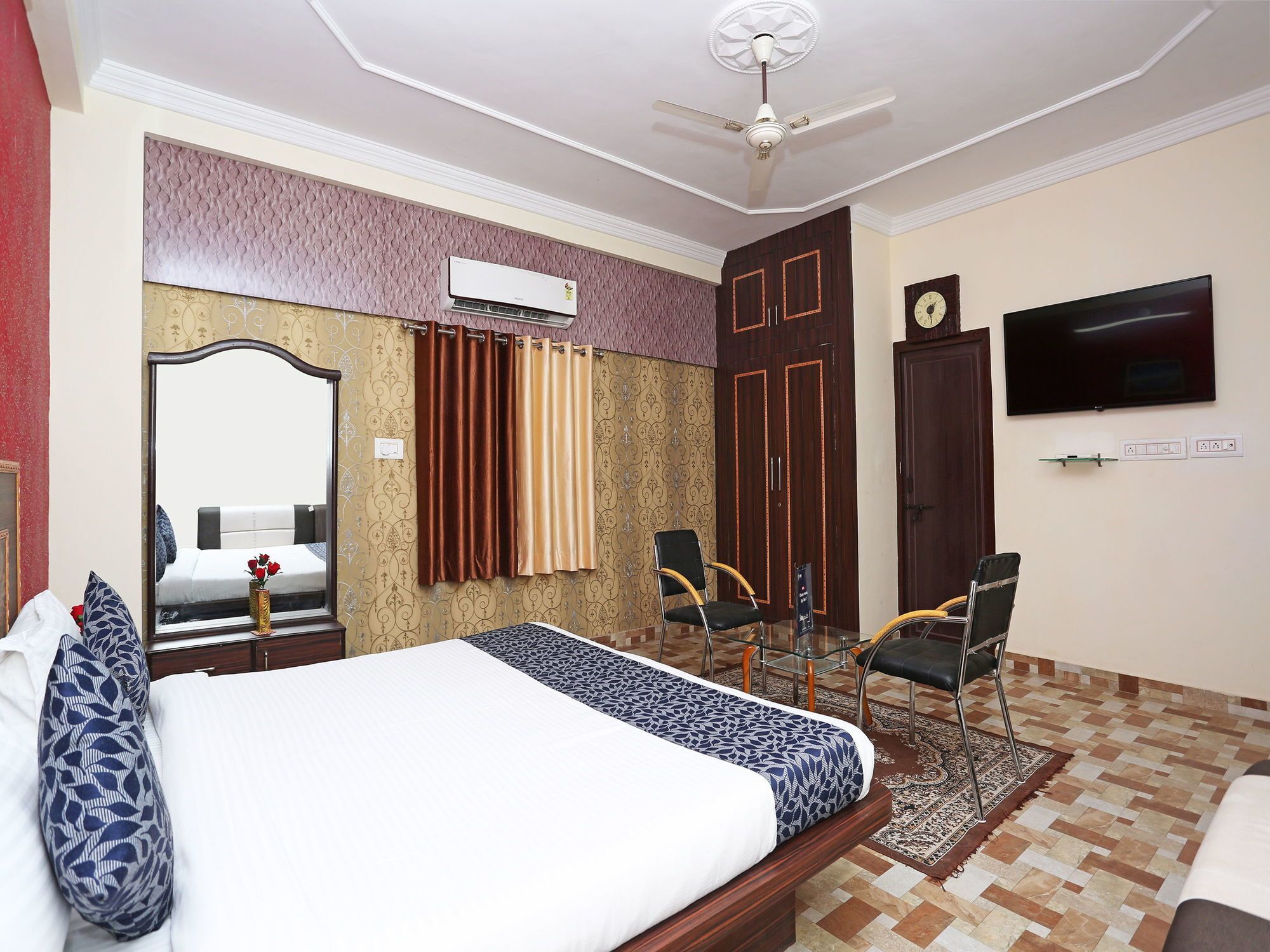 Oyo 10104 Radhika Resort Kota  Luaran gambar
